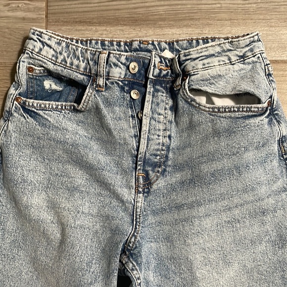 H&M 90’s style straight jeans - Picture 2 of 5